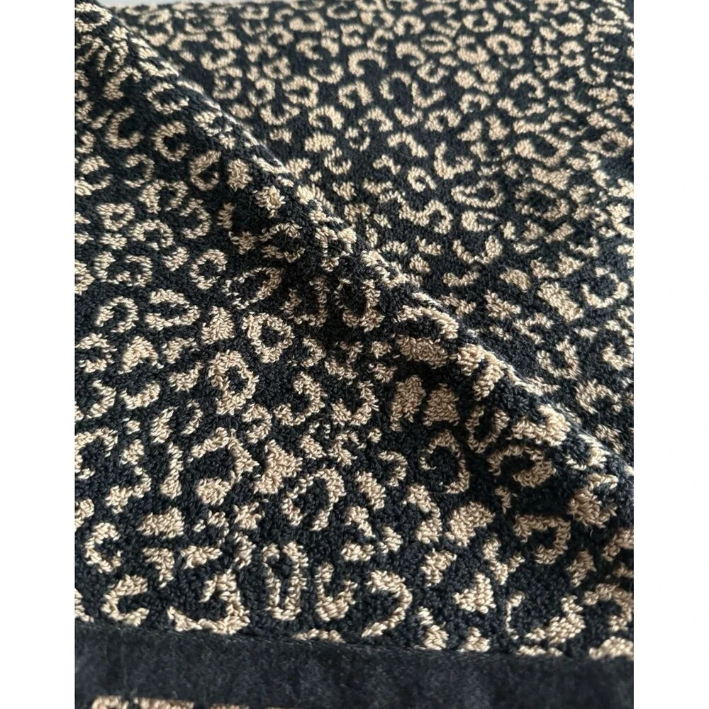 Rachel Zoe Leopard Print Bath Towels 100% Cotton 30x56 Set of 2 Black Brown